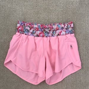 Lululemon Tracker Short 4’